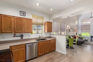 Photo #6: 6086606 Listing