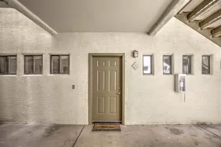 Photo #3: 6086670 Listing