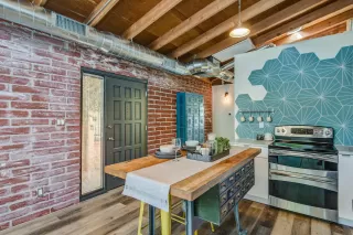 Photo #3: 6086675 Listing