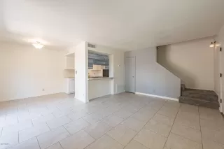 Photo #2: 6086685 Listing