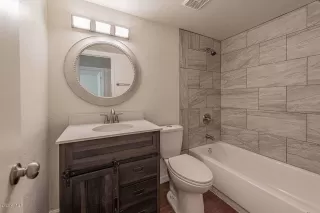 Photo #6: 6086685 Listing