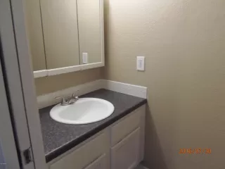 Photo #6: 6087000 Listing 