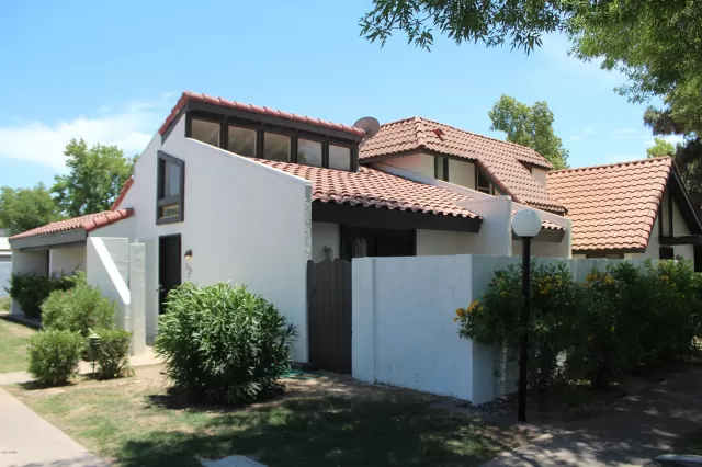 MLS: 6087102 Condo For Sale