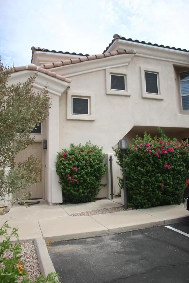 MLS: 6087578 Condo For Sale