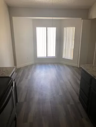 Photo #4: 6087730 Listing