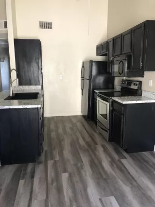 Photo #6: 6087730 Listing