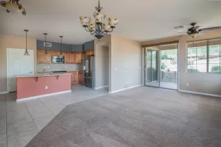 Photo #5: 6087773 Listing