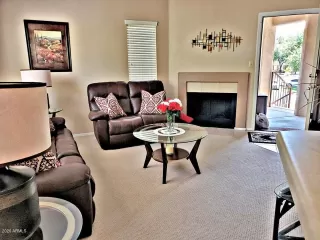 Photo #5: 6087803 Listing