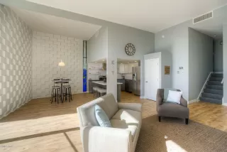 Photo #3: 6087996 Listing