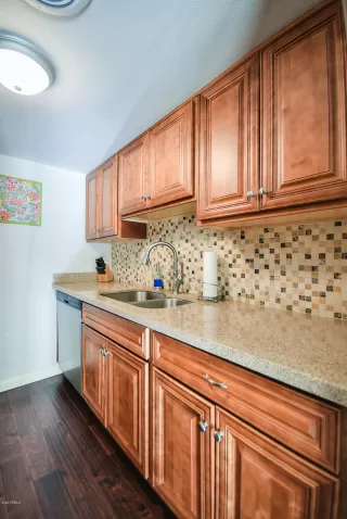 Photo #3: 6088206 Listing 