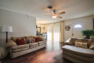 Photo #6: 6088206 Listing 