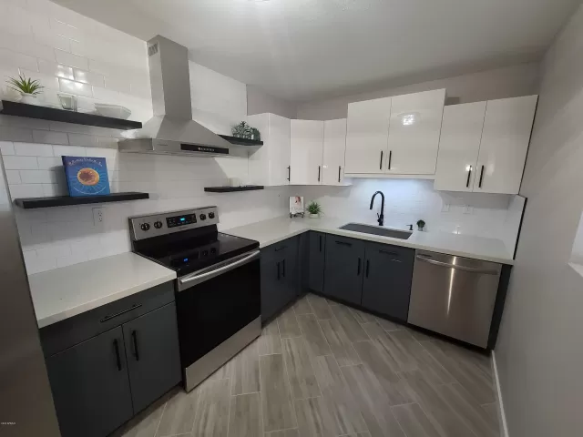 MLS: 6088331 Condo For Sale