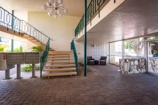 Photo #2: 6088331 Listing 