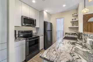 Photo #1: 6088442 Listing