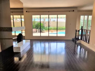 Photo #6: 6088669 Listing