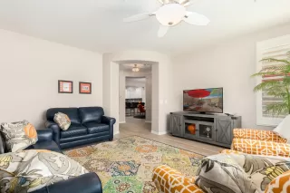 Photo #2: 6088688 Listing