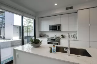 Photo #5: 6088738 Listing 