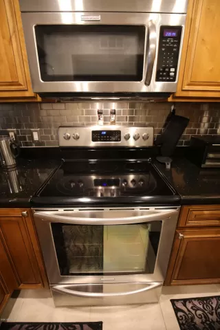 Photo #3: 6088746 Listing