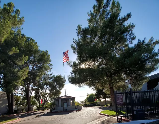 MLS: 6088785 Condo For Sale