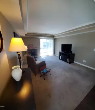 Photo #4: 6088785 Listing