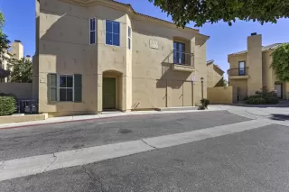 Photo #2: 6089106 Listing