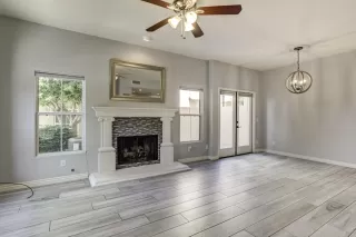 Photo #4: 6089106 Listing