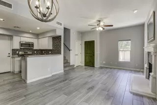 Photo #5: 6089106 Listing