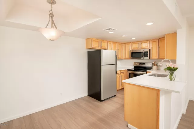 MLS: 6089172 Condo For Sale