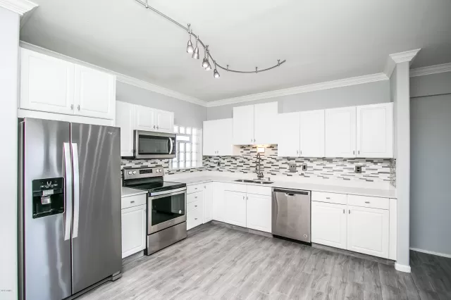 MLS: 6089332 Condo For Sale