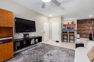 Photo #3: 6089375 Listing 