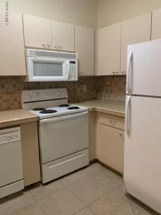 Photo #4: 6089560 Listing 