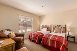 Photo #5: 6089590 Listing