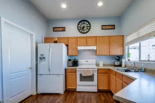 Photo #2: 6089602 Listing