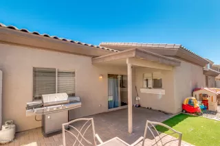 Photo #5: 6089602 Listing