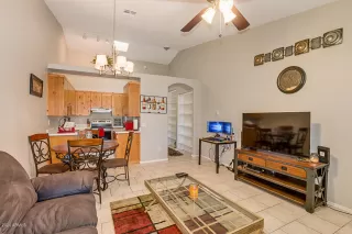 Photo #5: 6089637 Listing 