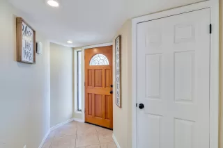 Photo #2: 6089638 Listing