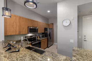 Photo #5: 6089666 Listing 