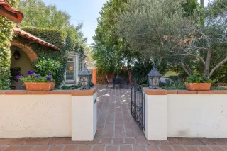 Photo #1: 6089680 Listing