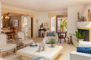 Photo #6: 6089680 Listing