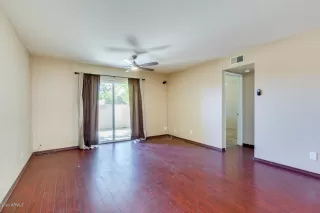 Photo #4: 6089753 Listing