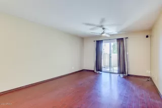 Photo #5: 6089753 Listing