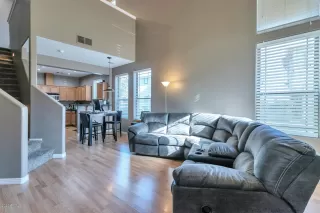 Photo #3: 6089852 Listing