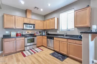 Photo #5: 6089852 Listing