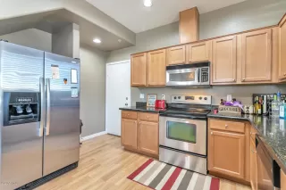 Photo #6: 6089852 Listing