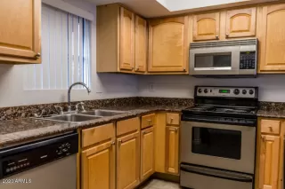 Photo #6: 6089895 Listing