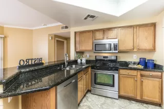 Photo #2: 6090120 Listing