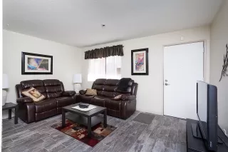 Photo #3: 6090264 Listing 