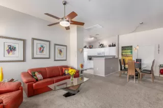 Photo #6: 6090281 Listing