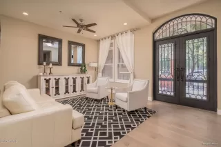 Photo #2: 6090282 Listing 