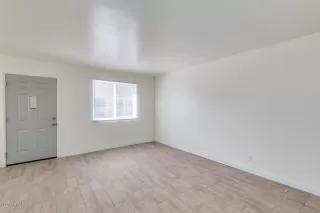 Photo #6: 6090403 Listing